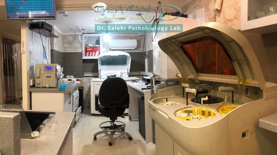 بخش بیوشیمی در آزمایشگاه دکتر صالحی برای تشخیص نارسایی کلیه و سایر آزمایش های مرتبط